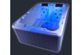 Spa acrylique BONA, marque Waterclip. Rectangulaire avec 3 places (1 place assise + 2 places allongées)